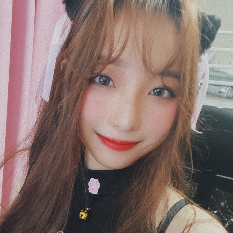 나는꼬등어 여캠 스트리머 글래머 섹시