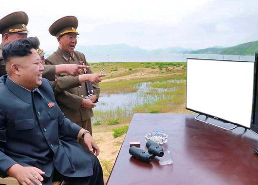 김정은 북한 모니터 보면서 웃는 손가락질 만능짤 생성기