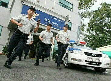 체포 경찰출동 경찰 철컹철컹