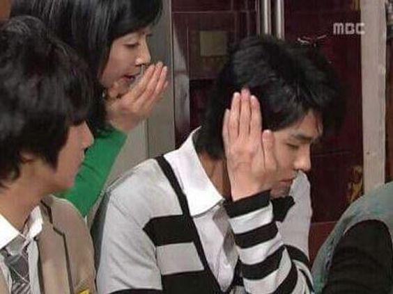 무시 귓속말 귀막 귀막는모습 하이킥 시트콤 안들려 실없는 얘기 개무시