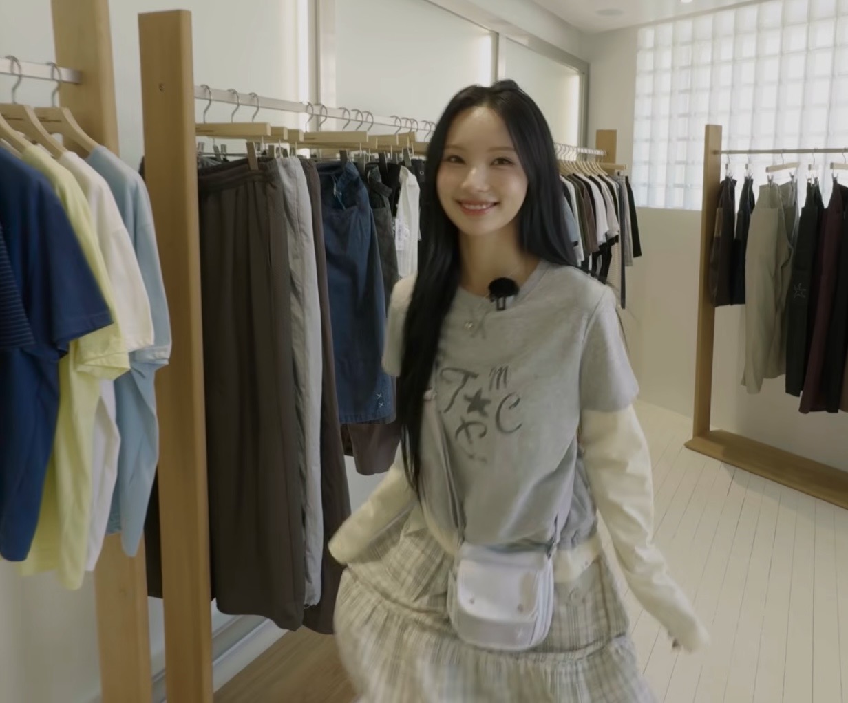 정산 전이라 PD가 사복 사준 중소돌 근황